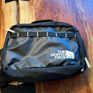 The North Face Base Camp Voyager Sling Bag